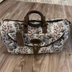 Vintage women’s travel bag